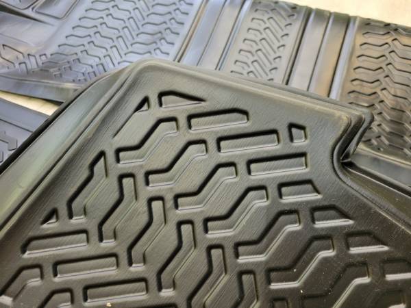 Коврики в салон Toyota Esquire (2014-н.в.) 3 ряд + багажник